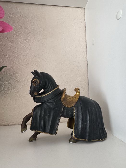 Figurka koń rycerski Schleich 2003