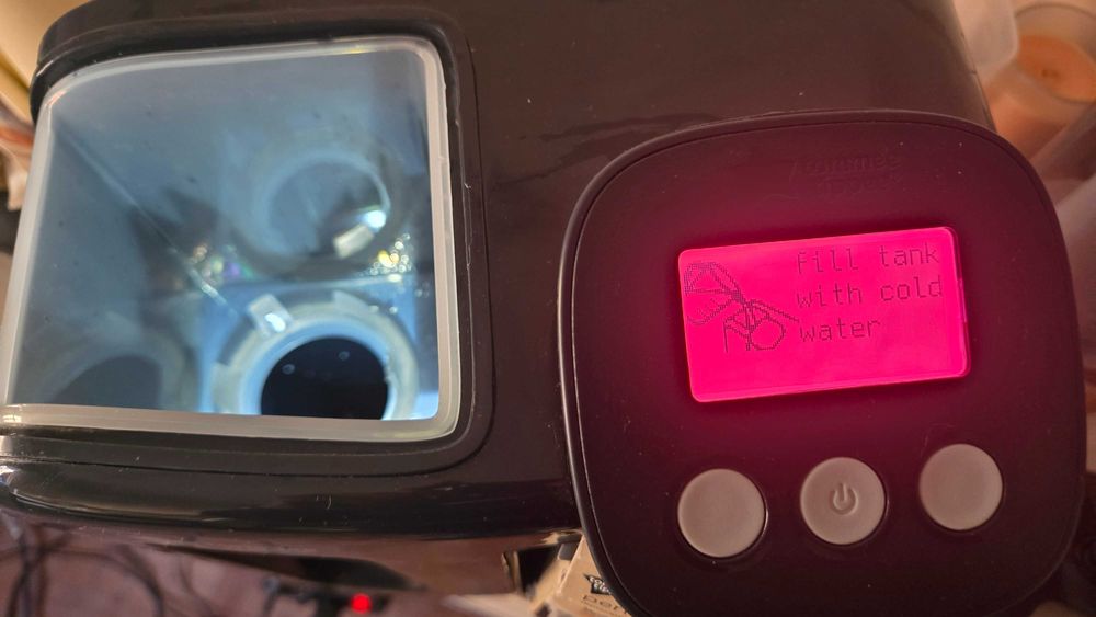 Máquina de fazer biberões de leite em pó Tommee Tippee BB1029A-GS