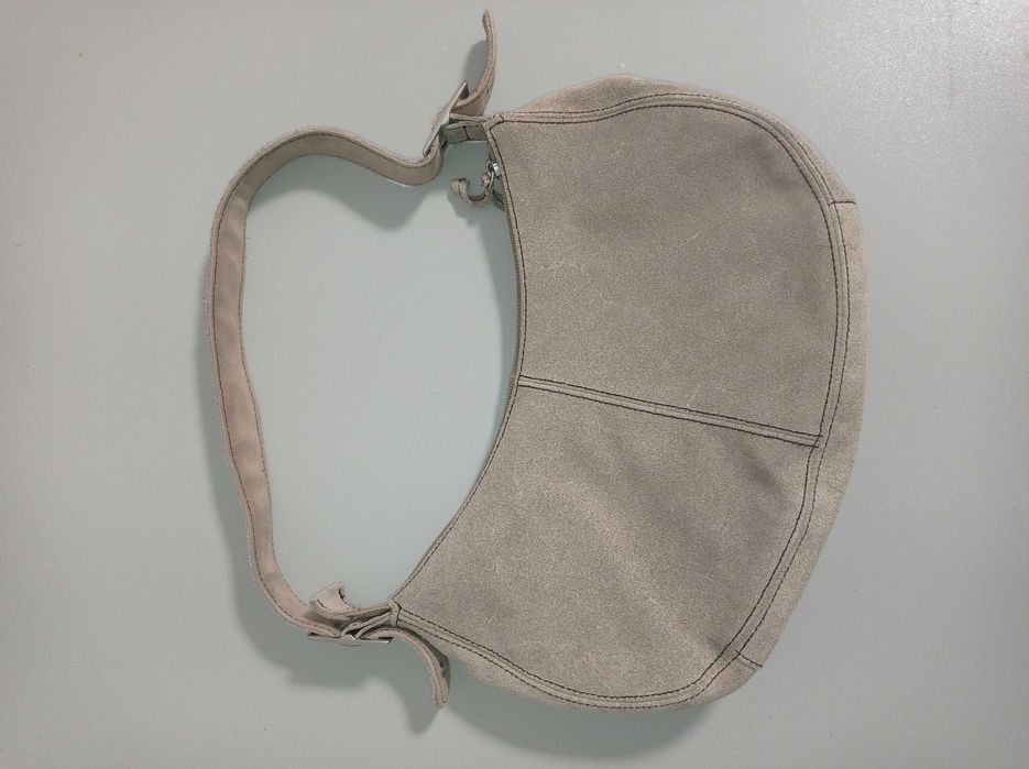 Женская сумочка на плечико