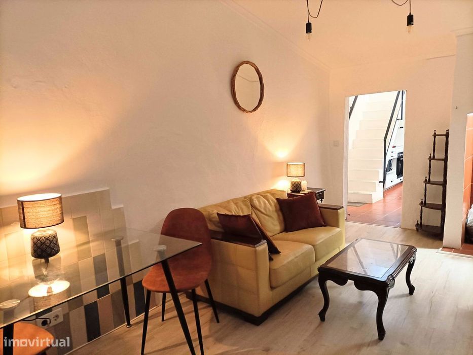 Elegant Turn-Key 2-Bed w/ Stunning Roof Terrace in Estremoz, Alentejo