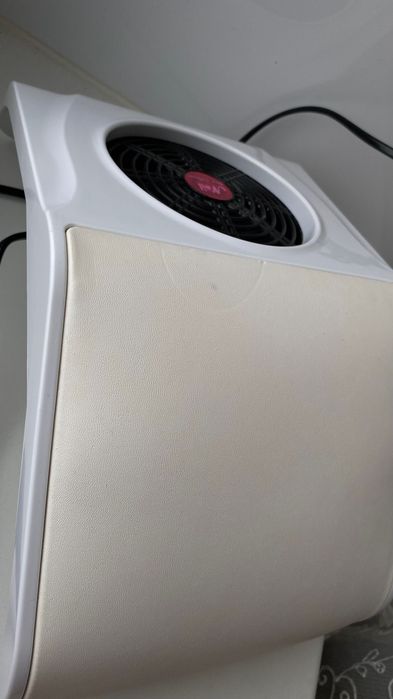 Витяжка для манікюру