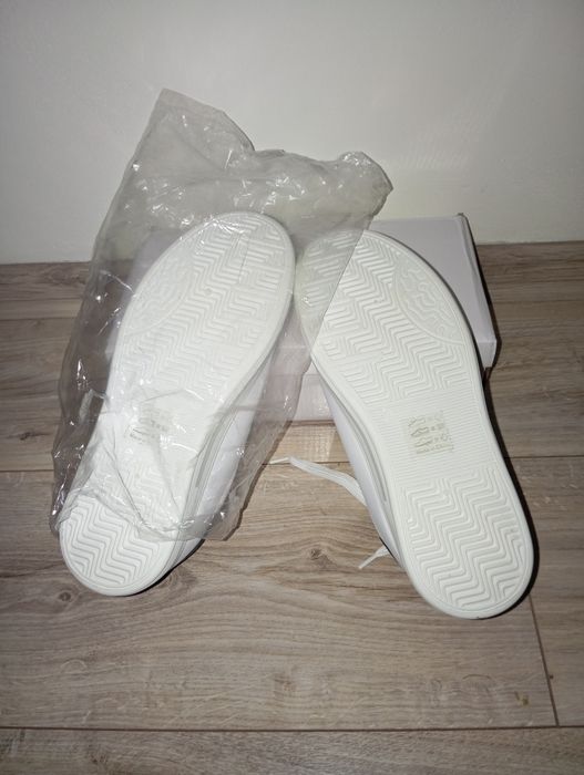 Nowe buty sportowe