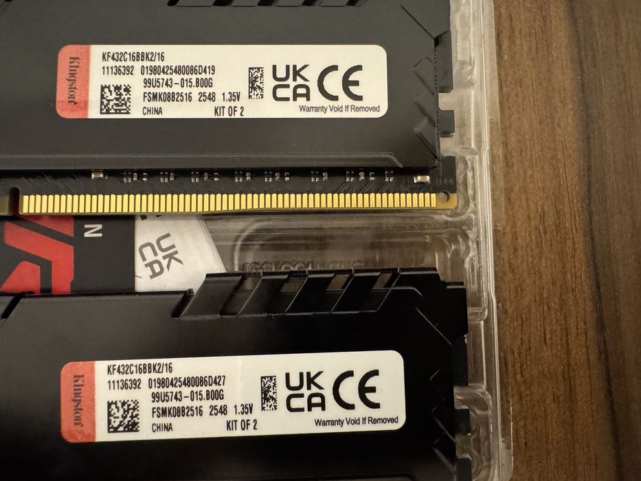 8x2 GB RAM DDR4 3200 Kingston Fury