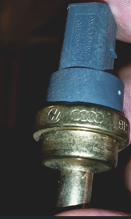 Датчик температури 06A 919 501A