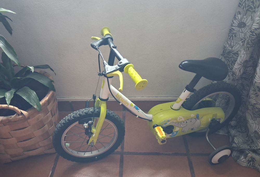 Bicicleta btwin criança roda 14"