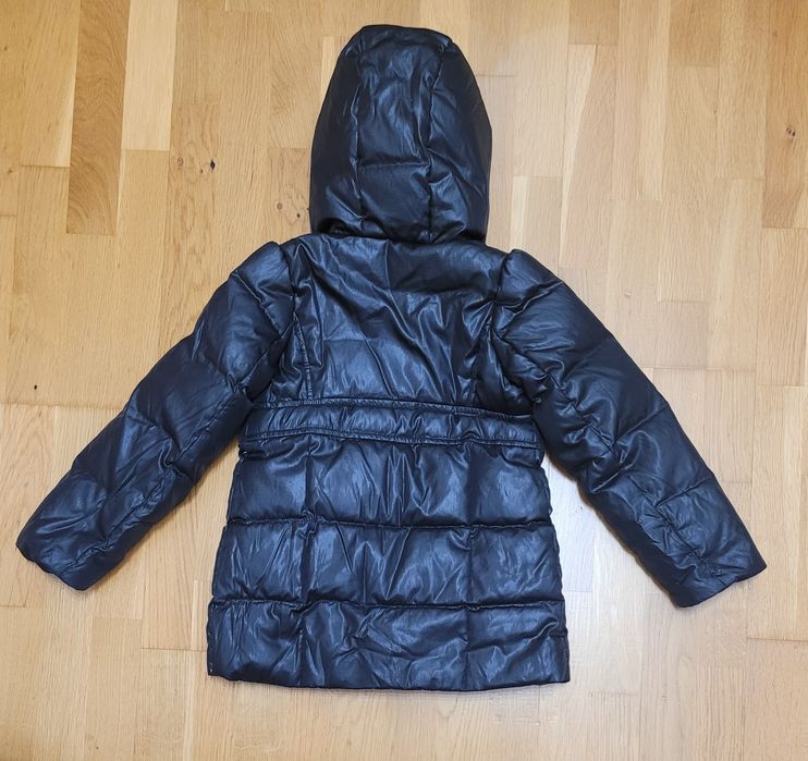Płaszczyk puchowy dziewczęcy niemowlęcy Benetton 90 92 kaptur czarny lekki