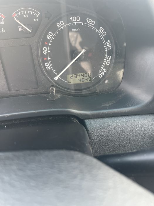 Шкода октавіа  тур.                                                  .