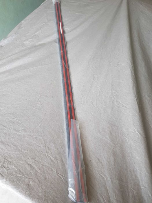 Спойлер элерон (накладка на заднюю дверь багажника)/длина=1175mm/