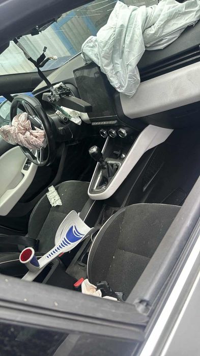 Renault Clio 1.5dci tablet 115K części ted69