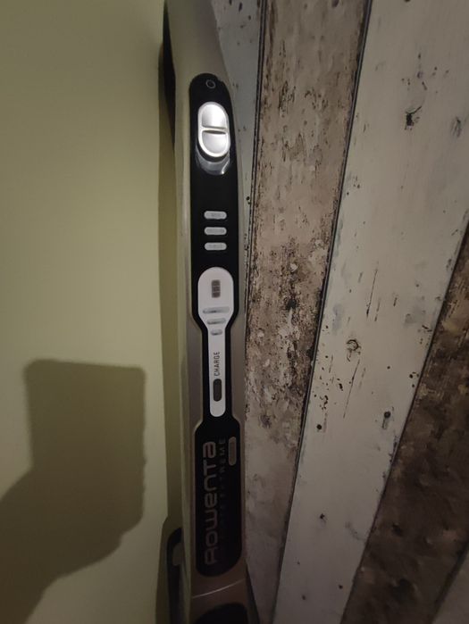 Rowenta RH8995WO Air Force Extreme Silence 32,4v