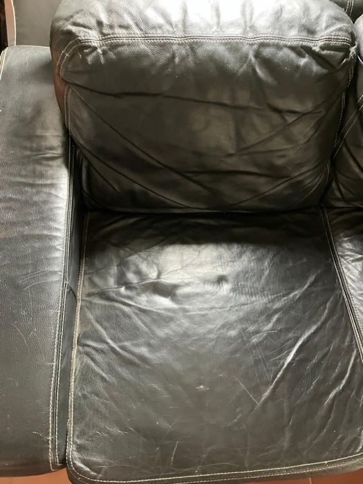 Sofa preto 3 lugares