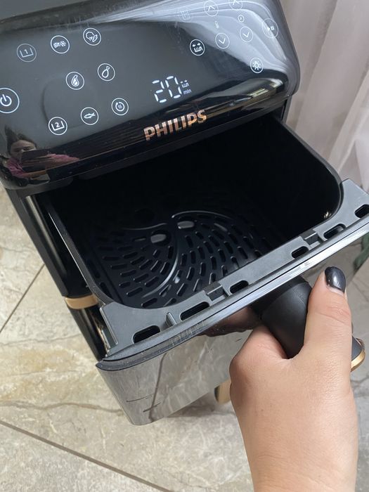 Аерофритюрниця Philips RapidAir NA462