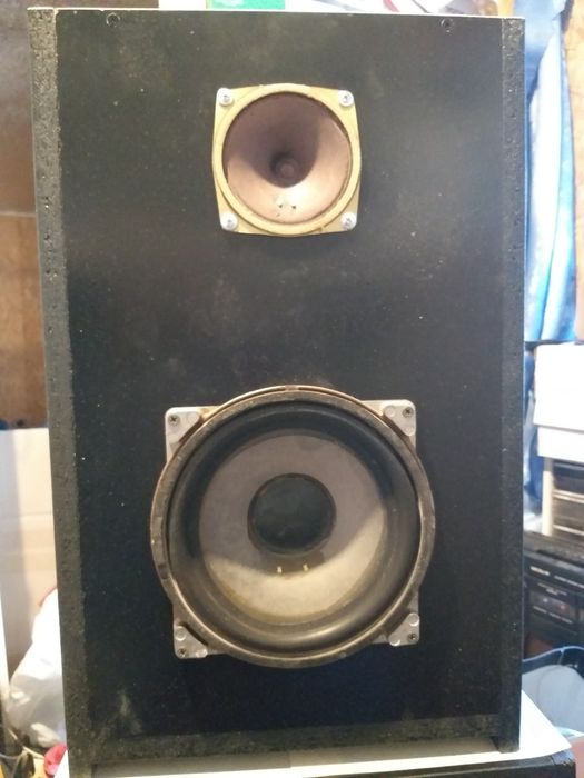 Продам пару колонок 30-50ват