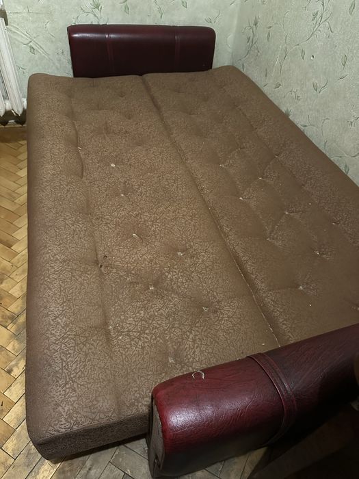 Диван безкоштовно