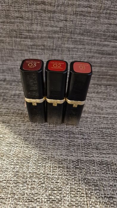 Szminki i błyszczyki loreal Maybelline i inne