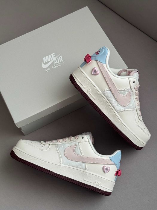 Женские кроссовки Nike Air Force 1 Low Valentine's Day 36-41 Хит Весны