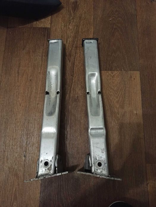 Peugeot 3008 1 кронштейны уселителя