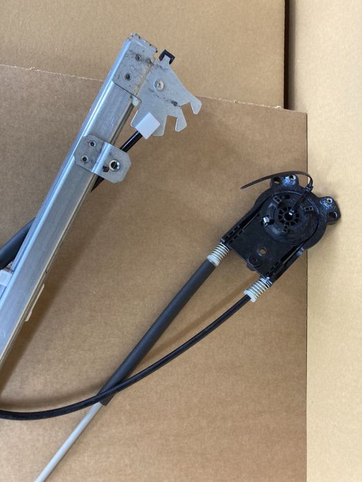 Склопідйомник передній правий Меган 2 Megane 2