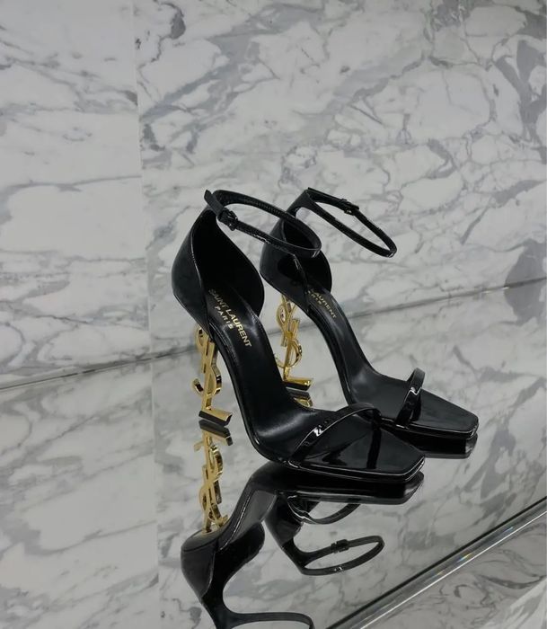 жіночі чорні босоніжки YSL на фігурному підборі