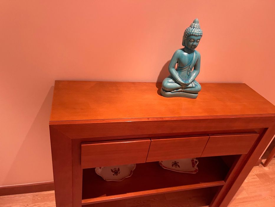 Movel de entrada em nogueira