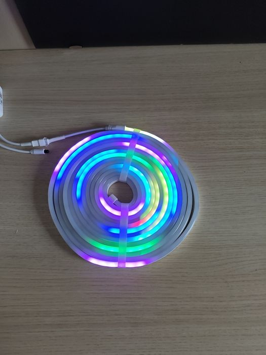 Taśma Neon LED RGBIC Zestaw 5 Metry Neon Świetlny Wąż Światlo Ledy RGB