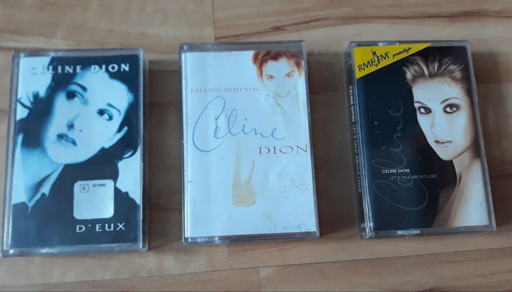 Trzy kasety magnetofonowe Celine Dion.
