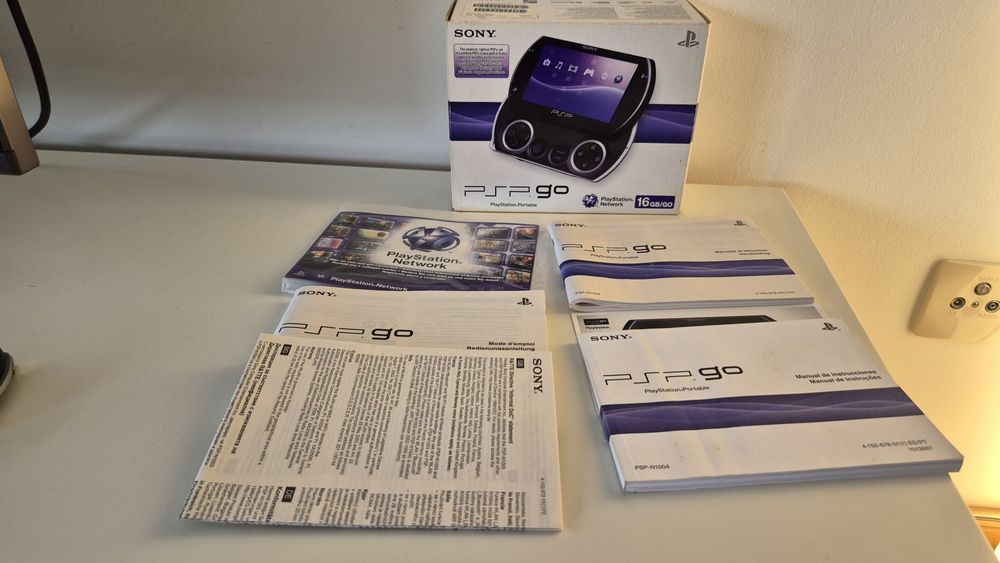 PSP Go Piano Black