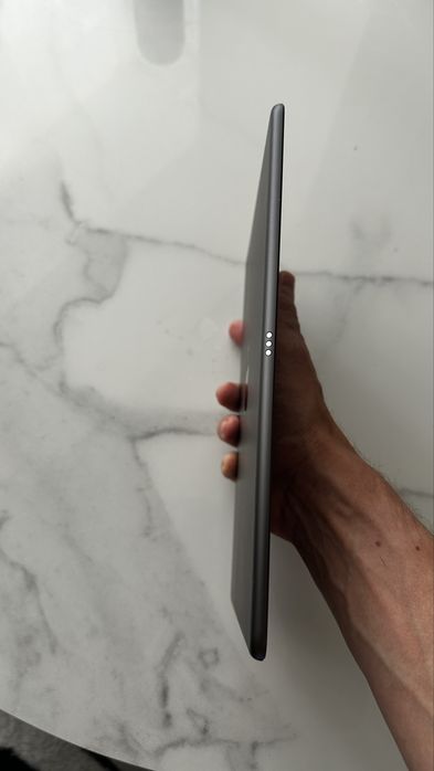 Планшет iPad Air 3 10.5 дюйми WiFi, LTE, 64Гб