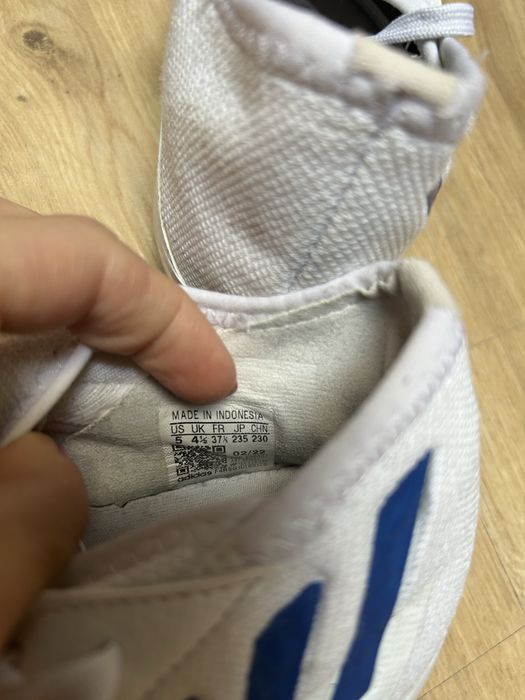 Buty piłkarskie korki Adidas Predator Edge r 37 1/3