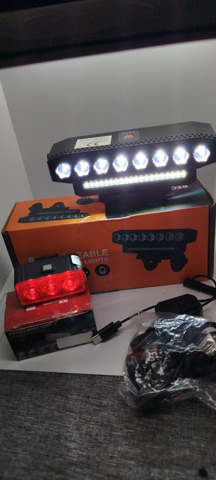 Komplet super mocnego oświetlenia rechargeable gratis wysyłka