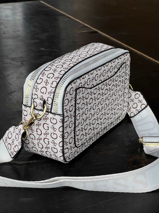 Сумка женская Guess через плечо кросс боди на широком ремне Гесс