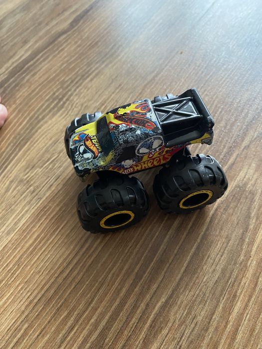 Hot wheels Хот вілс