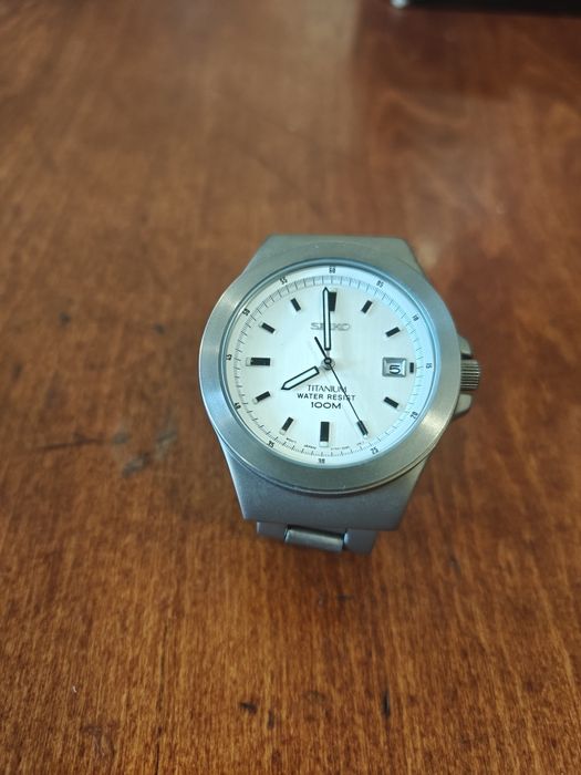 Часы премиум класса Seiko titanium 100м.