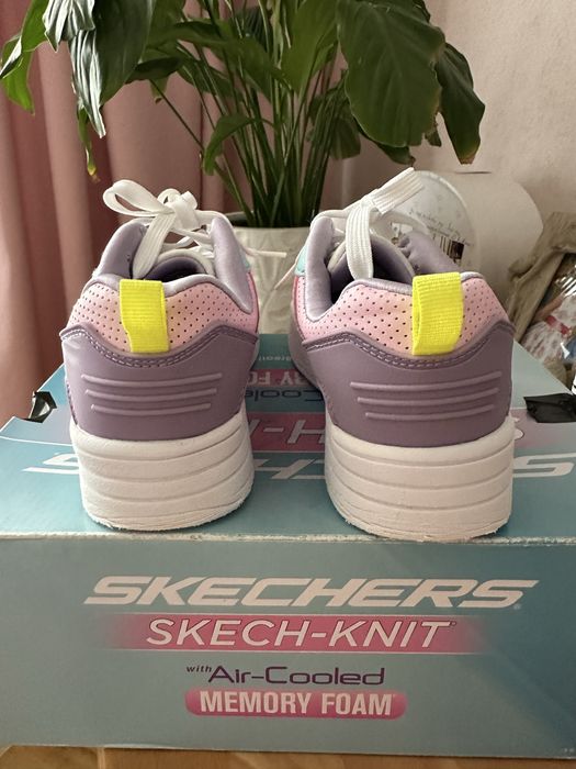 Кеды девочке Skechers