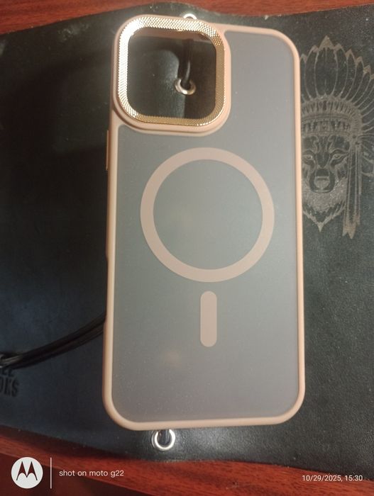 Чехлы для Айфона 13 и 16 Pro