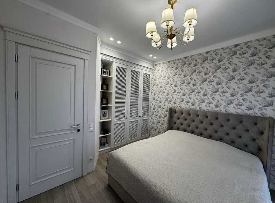 Купите классную 3-комнатную Ремонт мебель техника Центральный район!