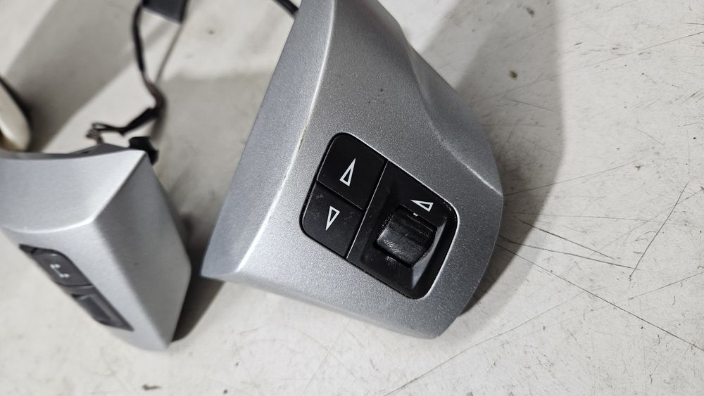 Przyciski guziki rolki kierownicy opel corsa d