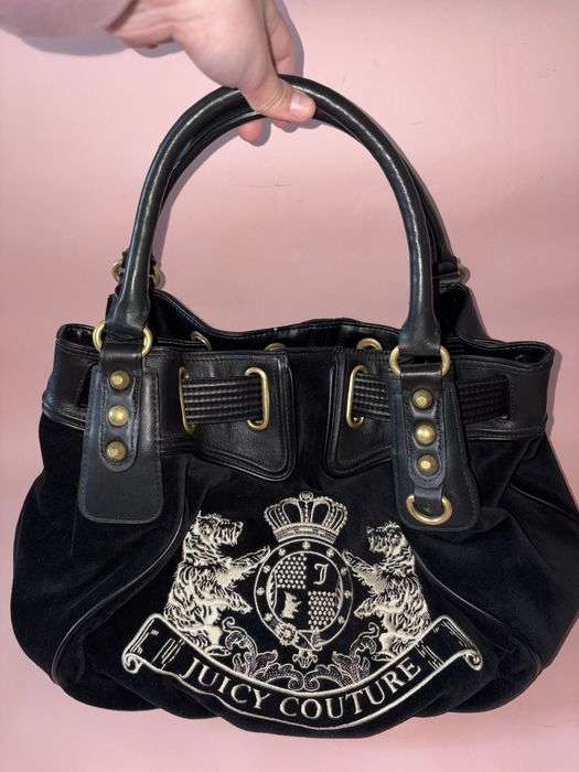 Juicy couture ブラックショルダーバッグ ジューシークチュール Juicy Couture ロゴ入りベルベットショルダー