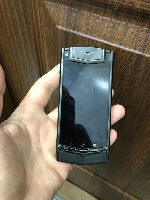 Vertu Ti  телефон