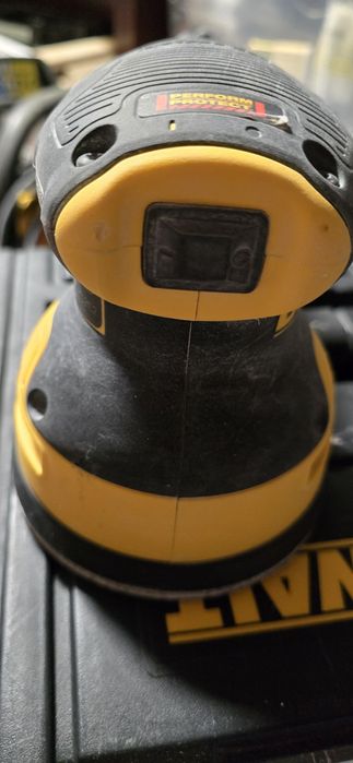 Dewalt lixadeira 125mm