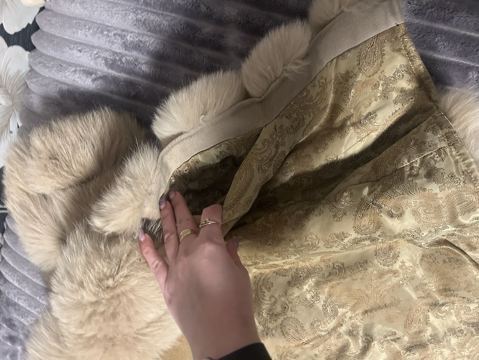 Продам шубку натуральна 44