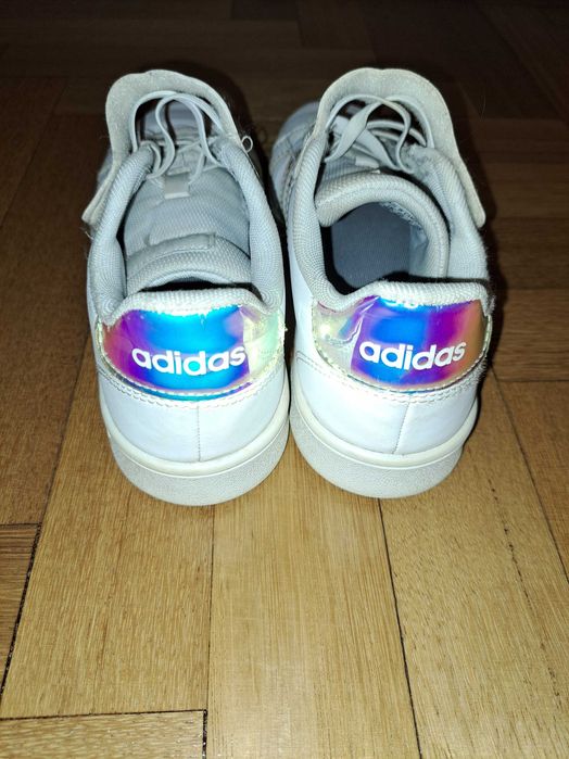 Tenis Adidas menina 35