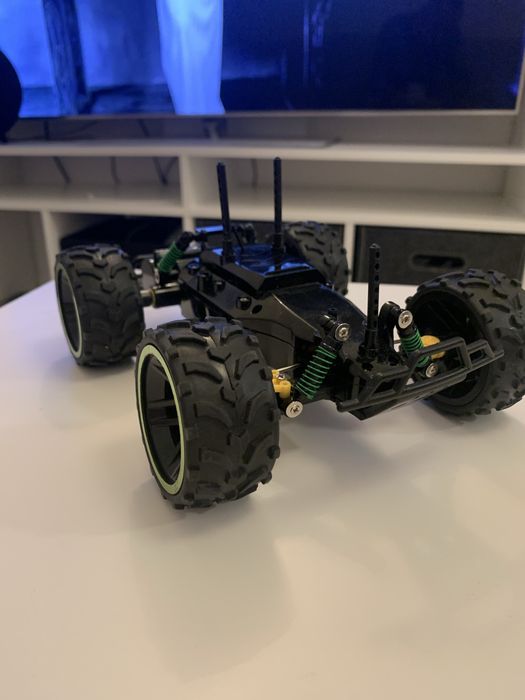 Машинка на радіокерування