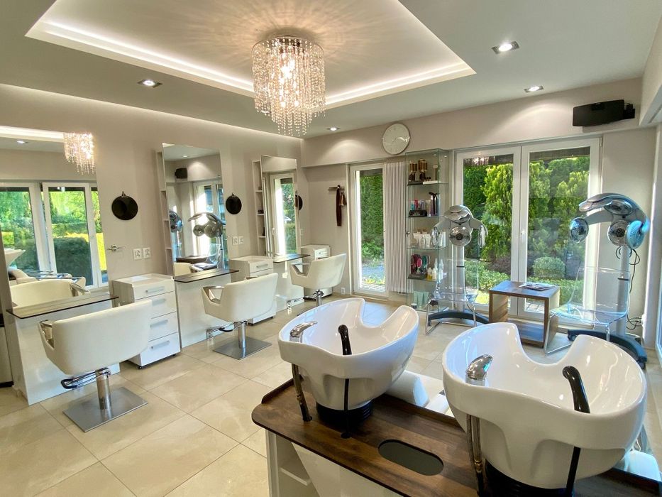 Wynajmę stanowisko fryzjerskie i/lub barberskie