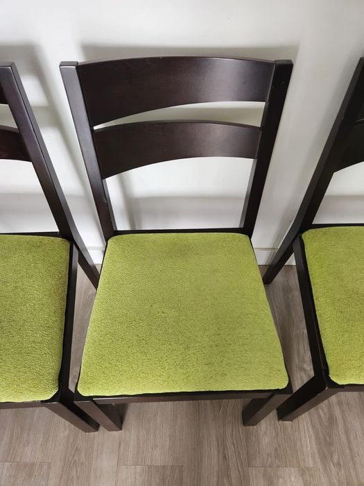 Mesa extensível com 4 cadeiras