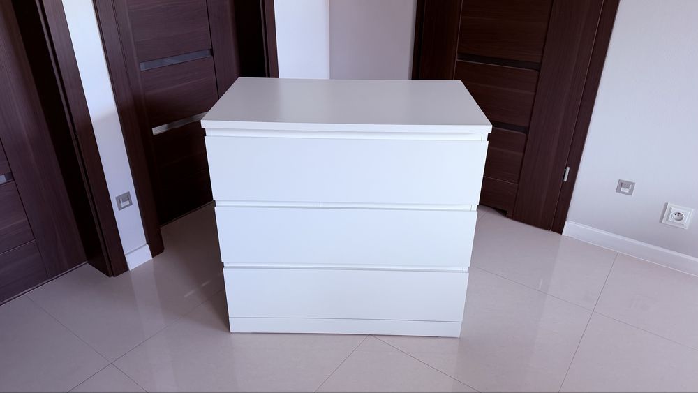 Komoda malm ikea