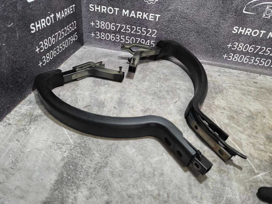 Петля кришки багажника Toyota Avensis T27 седан оригінал 2009-2018