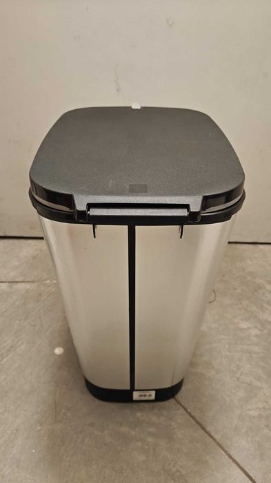Caixote do lixo inox com pedal