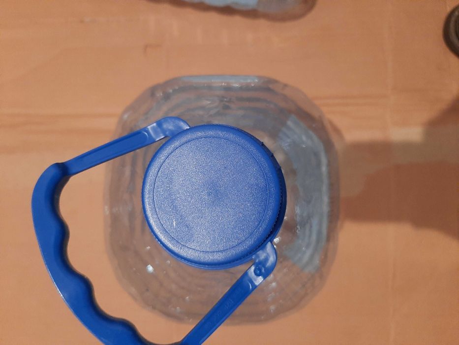 Продам чисті ПЕТ  пляшки 6 літрові