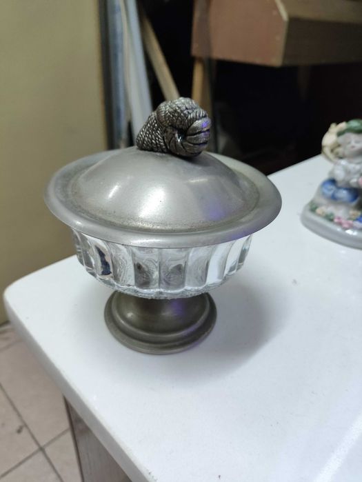 Antiga Taça ou bomboneira em Prata e vidro